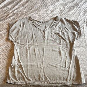 Women's Light Gray Shimmer Short Sleeve Top NWOT